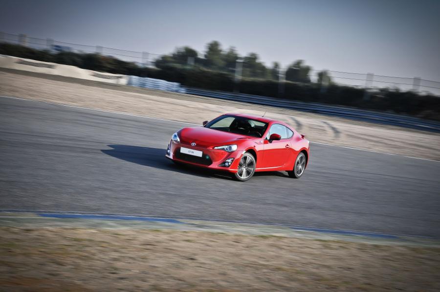  Toyota GT 86 2012 года  (фото 66 из 106)